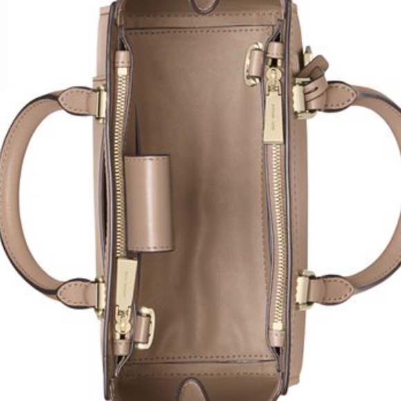 MICHAEL KORS BENNING MEDIUM LEATHER SATCHEL - Picture 5 of 7